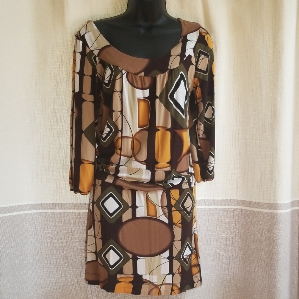 🍒 3 for $15! Retro patterned tunic